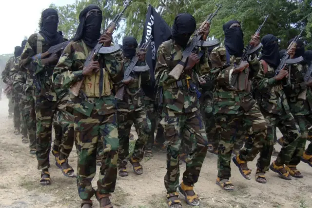 Sawir hore, dagaalamayaal ka tirsan Al-Shabaab