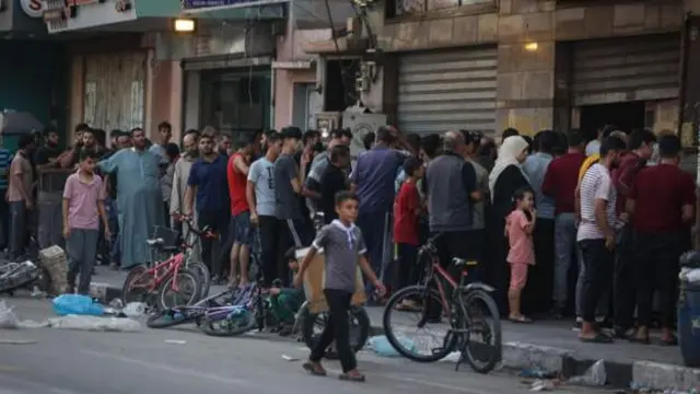 خان یونس میں پناہ گزین