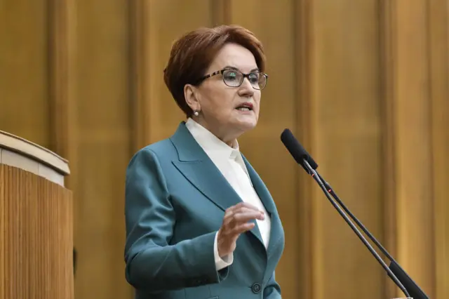 Akşener