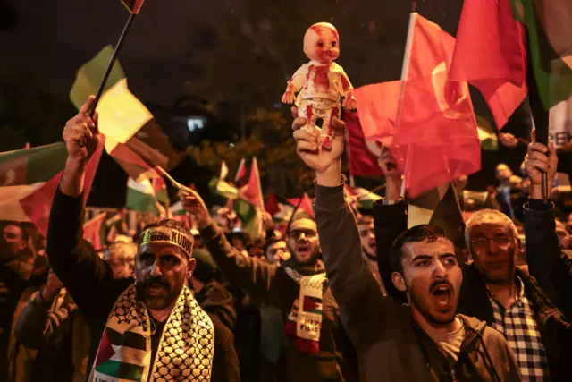 متظاهرون في تركيا