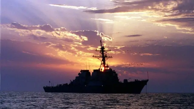 Американский эскадренный миноносец USS Carney в настоящее время патрулирует Красное море (архивное фото)