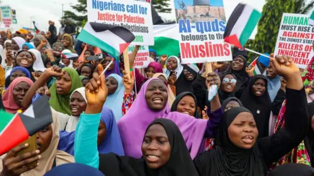 Ndị na-eme ngagharịiwe iji kwado Palestine na Naịjirịa