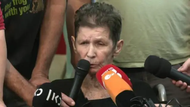 हमास के कब्ज़े से छूटी इसराइली महिला