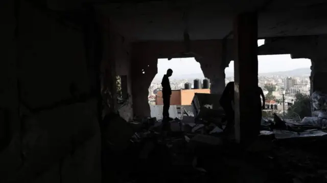 ዝፈረሰ ህንጻ