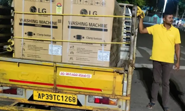 వాషింగ్ మెషీన్లో నోట్ల కట్టలు