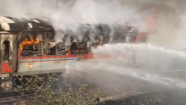 पातालकोट एक्सप्रेस में आग