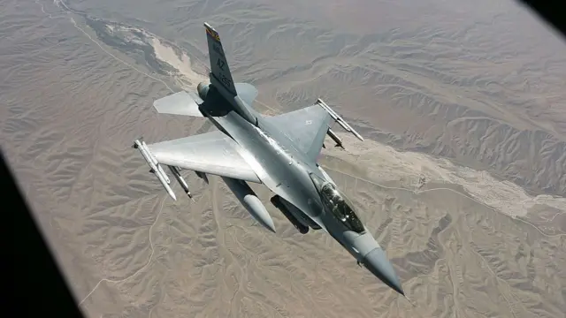 F-16