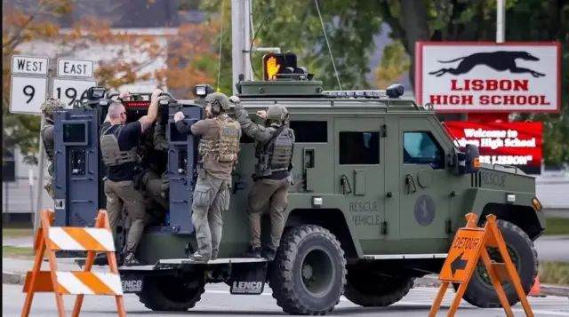 Ndị ọrụ nchekwa na Maine ka na-achọ nwoke ahụ wakporo ndị mmadụ