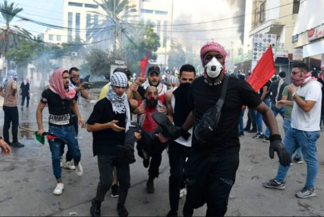 متظاهرون أمام السفارة الأمريكية في بيروت