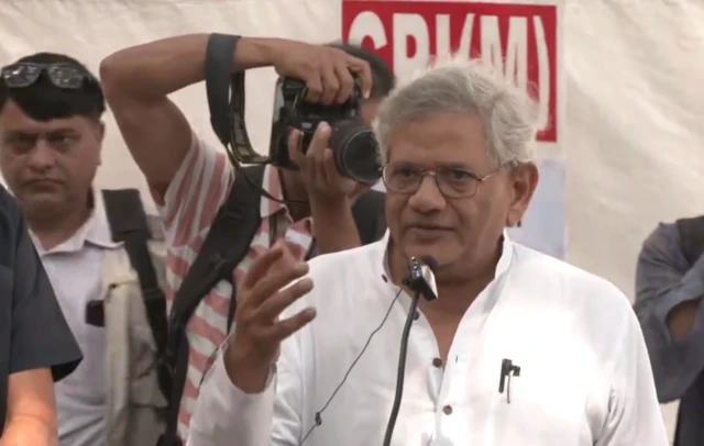ग़जा पर इसराइली हमले के विरोध में सीपीएम का प्रदर्शन