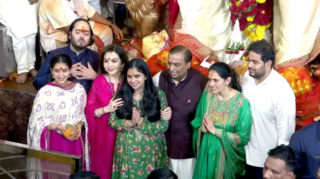 मुकेश अंबानी
