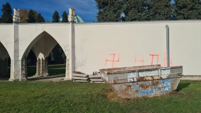 Еврейское кладбище в Вене