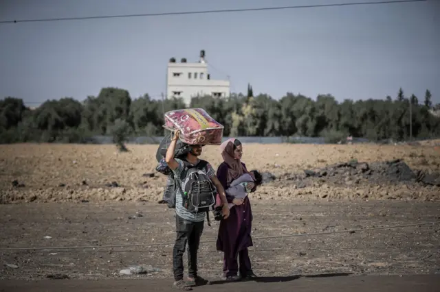 این نخستین بار نیست که فلسطینیان مجبور شده‌اند به دلیل حملات مرگبار اسرائیل، خانه خود را رها کنند