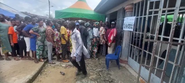 Voters on the queue