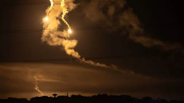 ብርሃን ሓዊ ዝፈጠሩ ተተኮስቲ