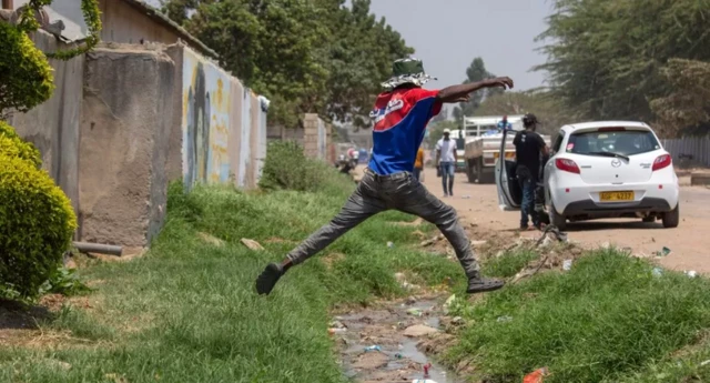 ज़िम्बाब्वे में फैला हैजा