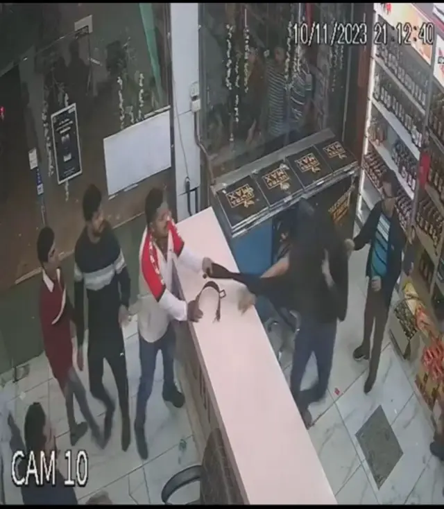 खालिस्तान मुर्दाबार का नारा न लगाने के कारण पिटाई