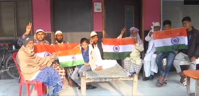 शमी, वर्ल्ड कप में सर्वाधिक 27 विकेट लेने के मिशेल स्टार्क के रिकॉर्ड से बस चार क़दम दूर हैं.