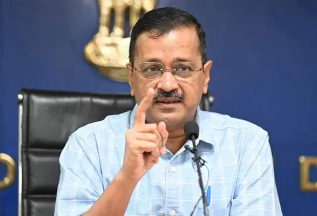 దిల్లీ ముఖ్యమంత్రి అరవింద్ కేజ్రీవాల్