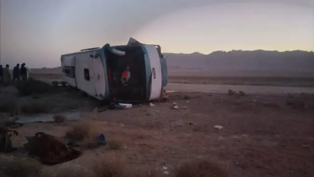 واژگونی اتوبوس