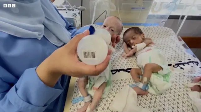 Gazze'de tahliye edilen 28 prematüre bebek Mısır’a ulaştı