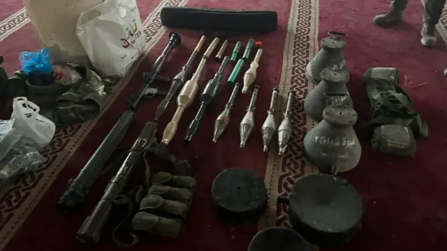 تسلیحات کشف شده در یک مسجد در شهر غزه
