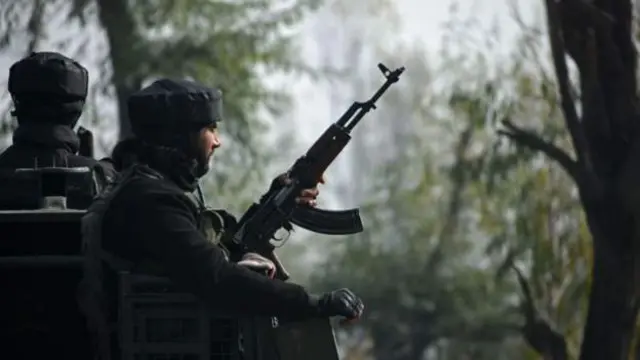 జమ్ముకశ్మీర్‌లో ఎదురుకాల్పులు