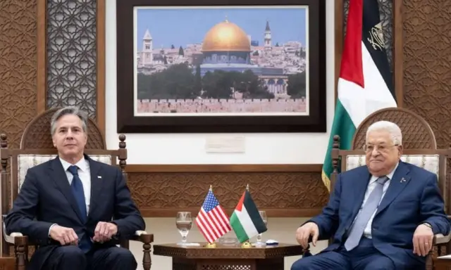 عباس بلينكن