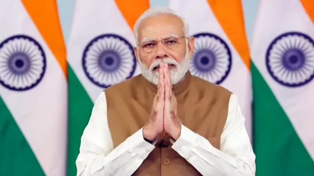 भारत के प्रधानमंत्री नरेंद्र मोदी ने नेपाल में आए भूकंप पर दुख जताया.