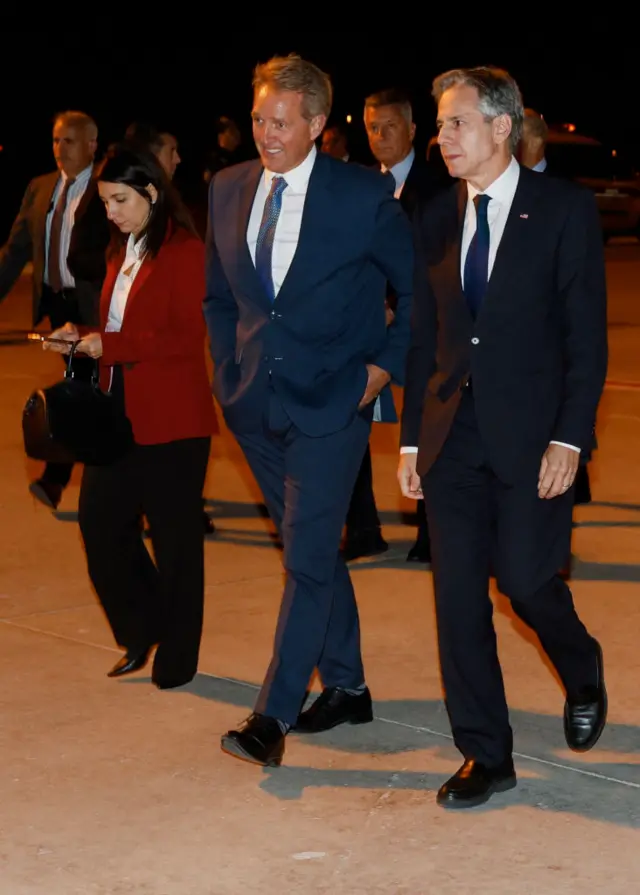 Blinken'ı Esenboğa Havalimanı'nda ABD'nin Türkiye Büyükelçisi Jeff Flake karşıladı