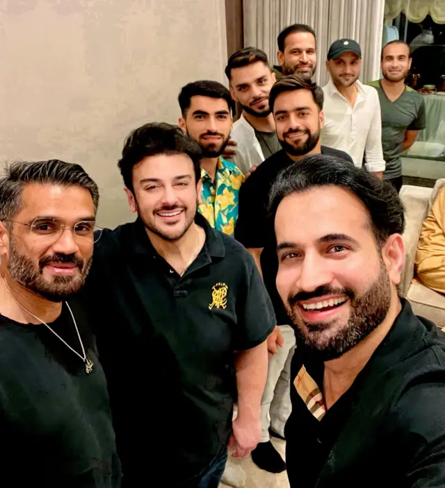 जब पठान के घर आई अफगान टीम- तस्वीरों में देखिए