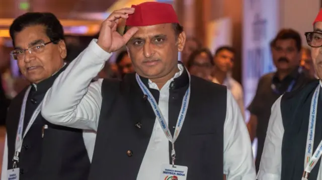 अखिलेश यादव