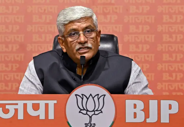 केंद्रीय मंत्री गजेंद्र सिंह शेखावत