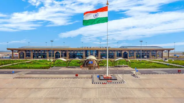 सूरत एयरपोर्ट