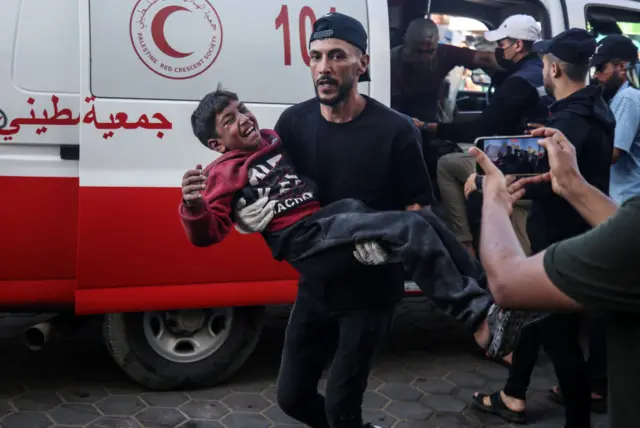 منظمة الصحة العالمية تحذر من أن مستشفى الشفاء في غزة يعمل بطاقته الأدنى حاليا