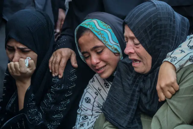 మృతుల సంబంధీకులు