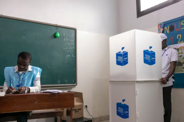 Un bureau de vote