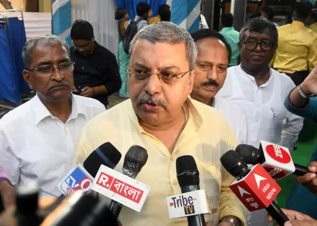 सांसद कल्याण बनर्जी