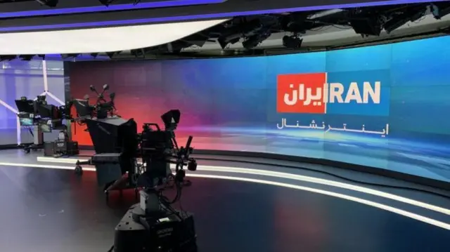 سال گذشته شبکه خبری ایران‌اینترنشنال به طور ناگهانی پخش برنامه‌های لندن خود را به واشنگتن منتقل کرد