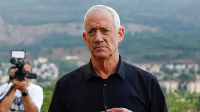 Benny Gantz, kiongozi wa upinzani, alikubali kuingia katika serikali ya dharura na Waziri Mkuu Benjamin Netanyahu baada ya mashambulizi ya Oktoba 7.