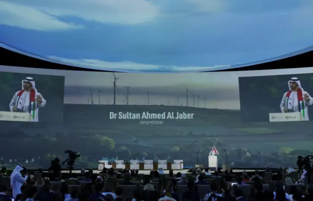 سلطان الجابر حین سخنرانی در کاپ ۲۸