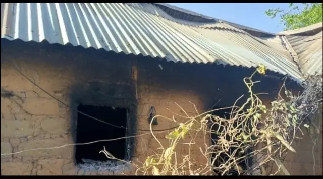 Ụlọ a gbara ọkụ na mwakpo mbụ ahụ