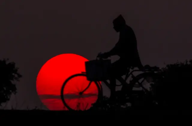 ओडिशा के भुवनेश्वर में सूर्यास्त