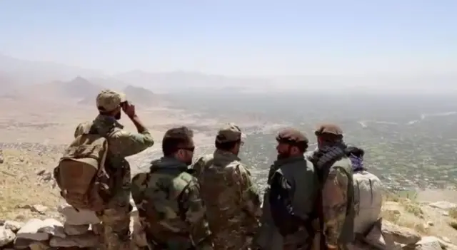 جنگجویان جبهه مقاومت ملی در افغانستان