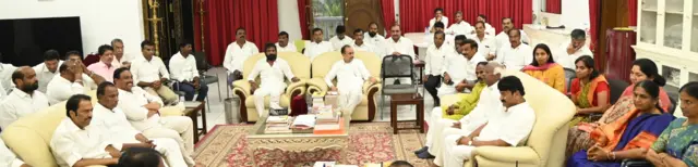 పార్టీ నేతలతో కేసీఆర్ భేటీ