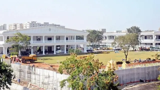 ప్రగతి భవన్ Jyotiba Phule Praja Bhavan