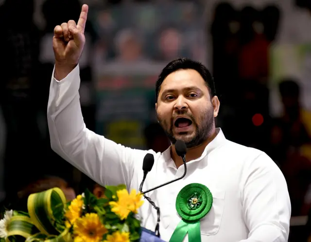 बिहार के उपमुख्यमंत्री तेजस्वीर यादव