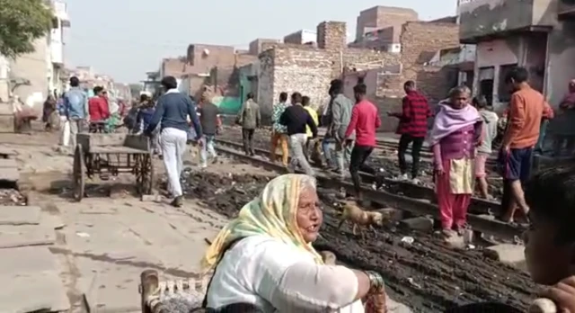 रेलवे ने दिया घर तोड़ने का नोटिस
