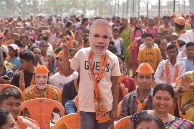 नरेंद्र मोदी