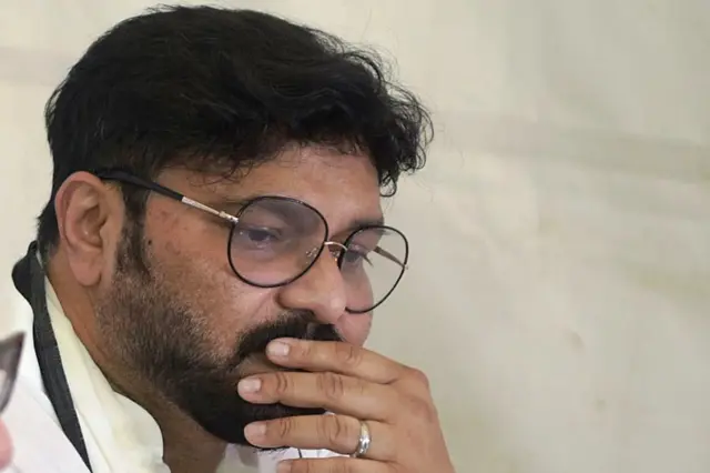 पश्चिम बंगाल सरकार के मंत्री बाबुल सुप्रियो